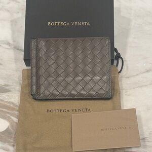 Bottega Veneta Intrecciato Piccolo Bi-Fold Wallet Greyish Brown